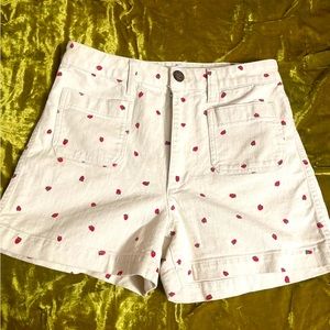 Madewell Strawberry Fairy Core High Waisted Shorts
Size 27